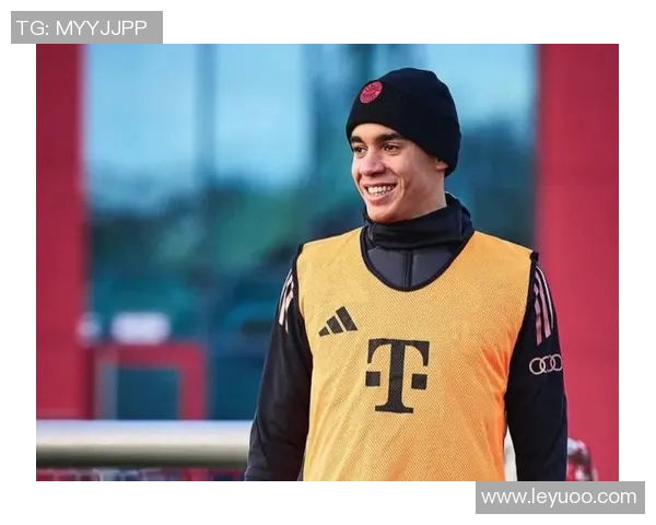 穆西亚拉提前结束假期重返拜仁训练基地全力备战新赛季